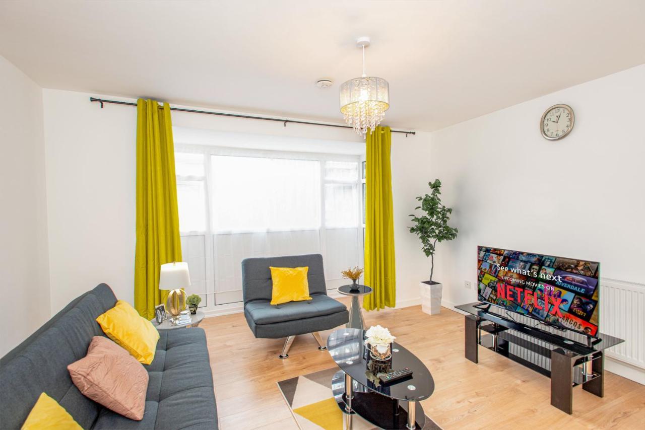 Stunning Four Bedroom House Close To Excel, O2 & Central London With Free Parking ภายนอก รูปภาพ