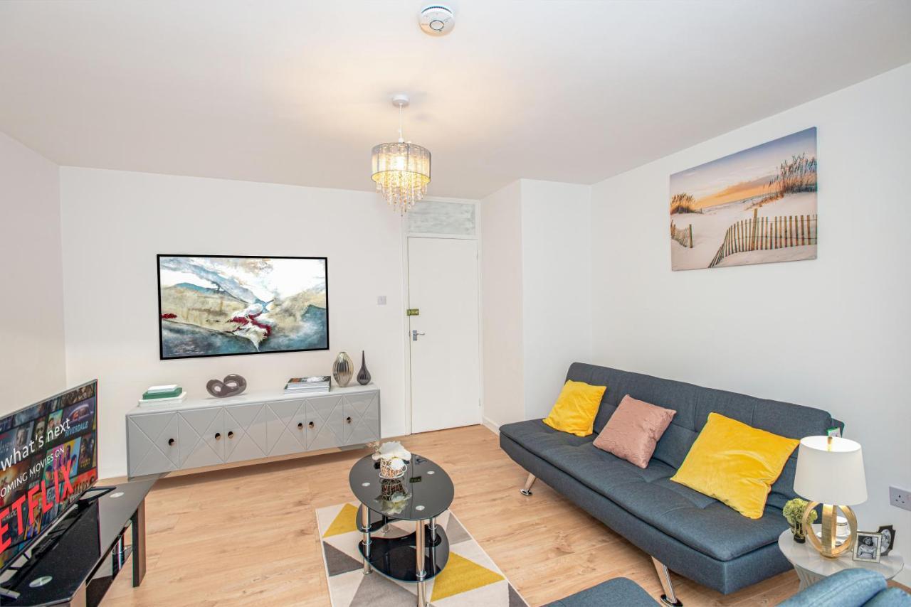 Stunning Four Bedroom House Close To Excel, O2 & Central London With Free Parking ภายนอก รูปภาพ